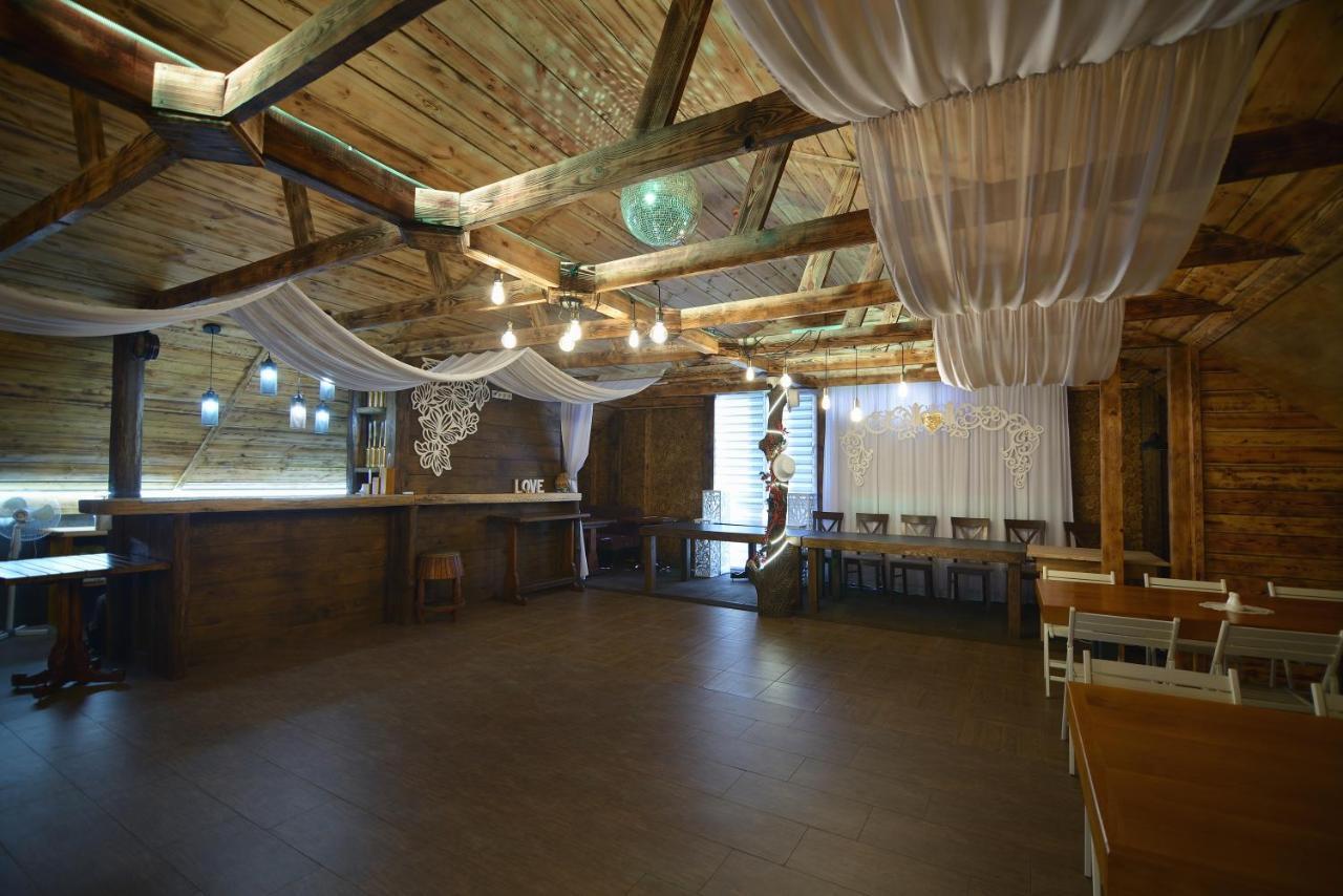 Hotel Tunnel Of Love Klevan' Exterior photo